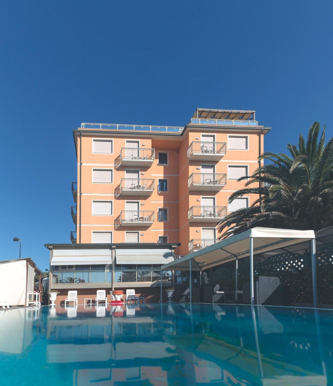 Hotel Bixio Lido di Camaiore Exterior photo